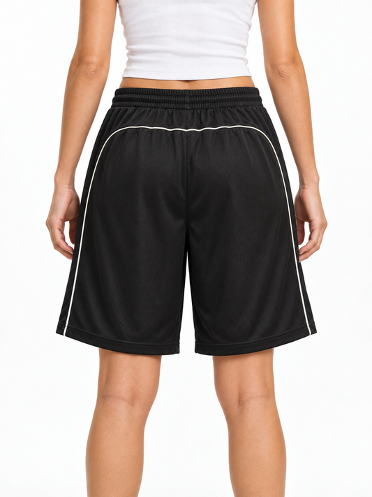 Bermuda Oysho neri in mesh con profili bianchi