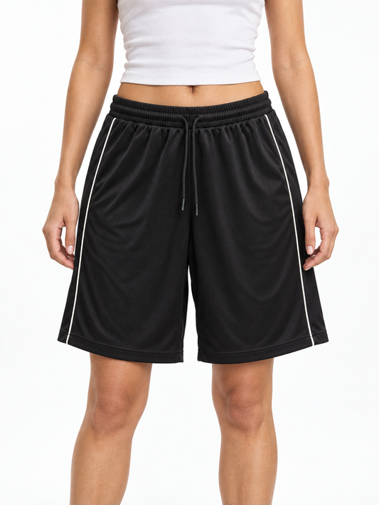 Bermuda Oysho neri in mesh con profili bianchi