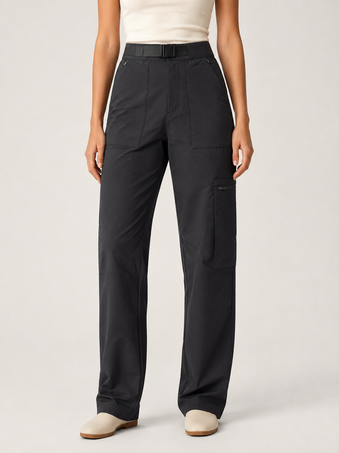 Oysho – Pantaloni Cargo Tecnici Neri con Cintura