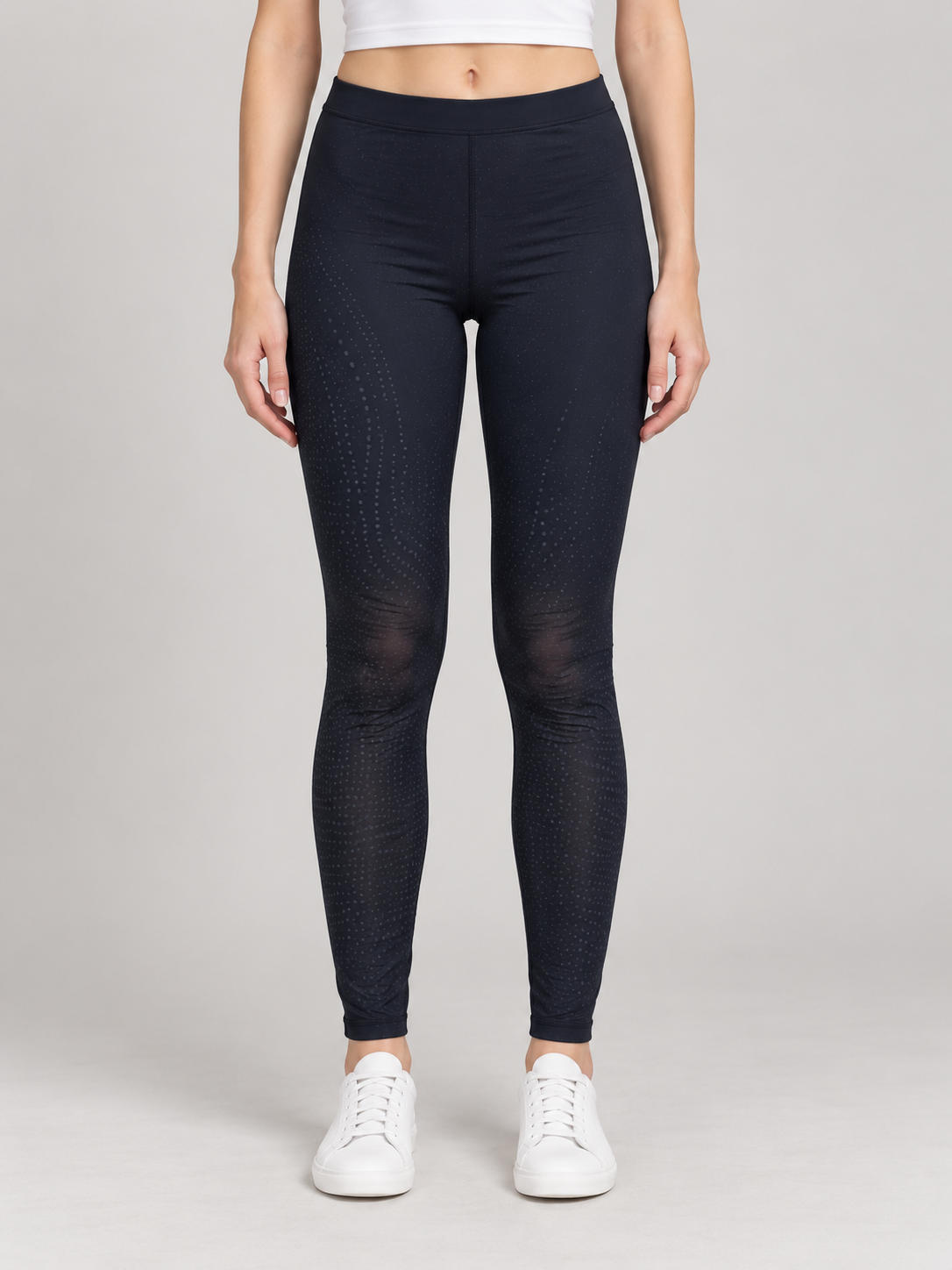 OYSHO Leggings Neri Tecnici con Dettagli Tono su Tono